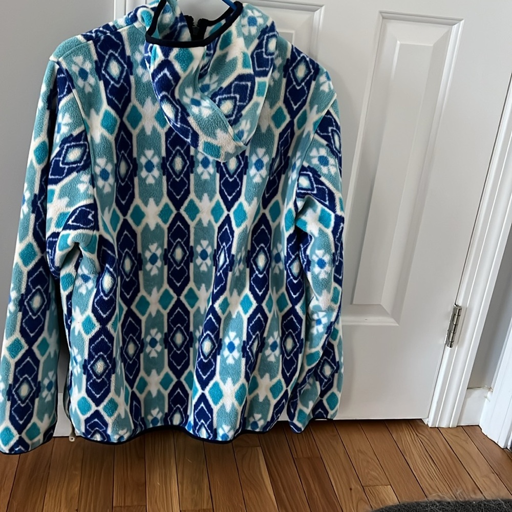 Women’s Patagonia zip up fleece hoodie - Picture 2 of 4